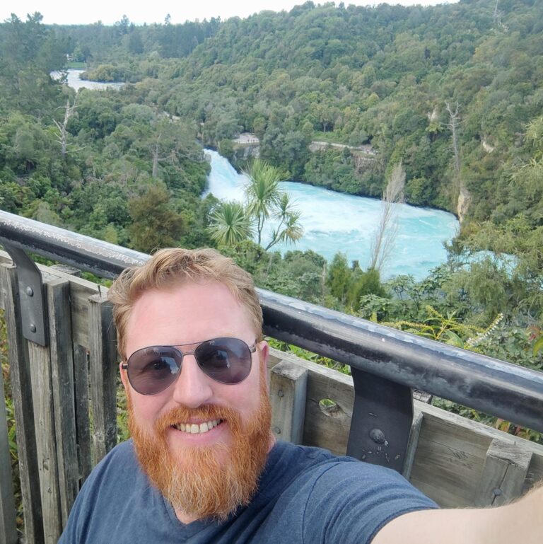 Te Ika-a-Māui to Te Waipounamu: driving north to south